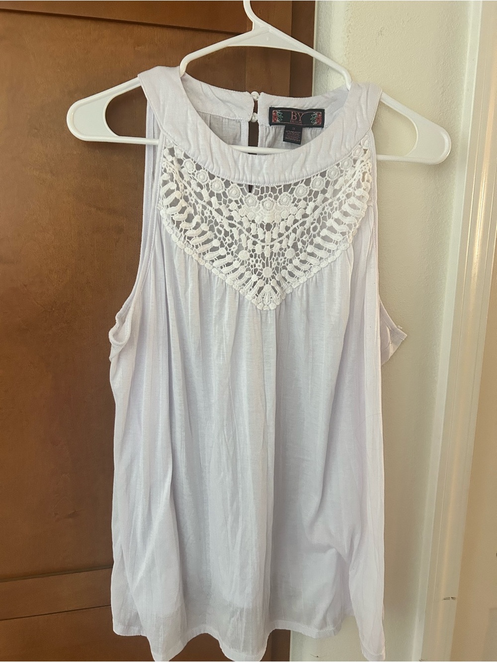 Sleeveless Crochet Yoke Tank Top in White